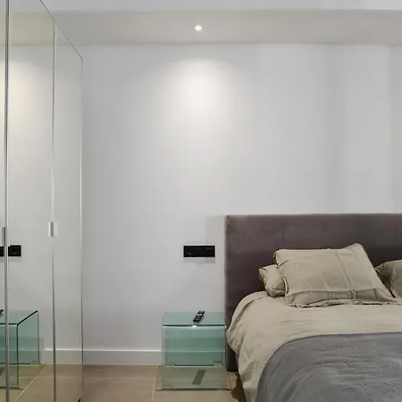 Ct 302 - Faro's Puerto Banus Boutique Apartamento *