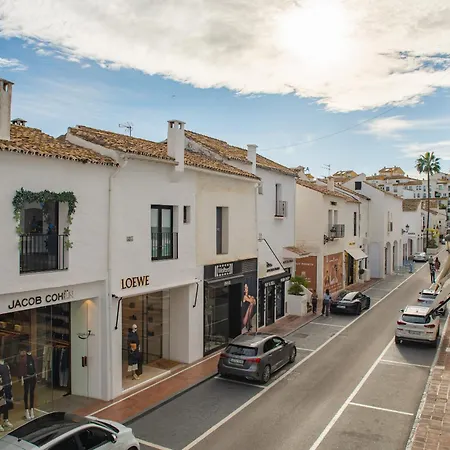 Ct 302 - Faro's Puerto Banus Boutique * Marbella