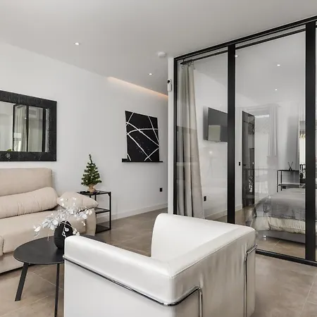 Ct 302 - Faro's Puerto Banus Boutique Apartamento *