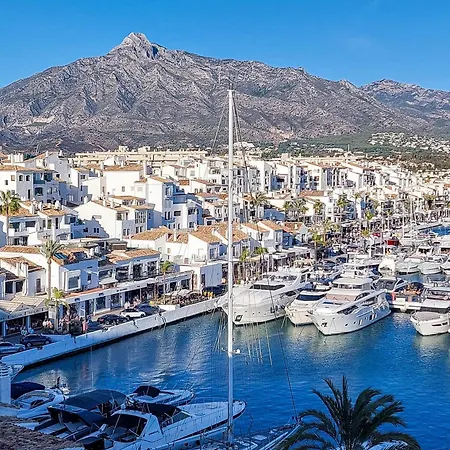 Ct 302 - Faro's Puerto Banus Boutique *